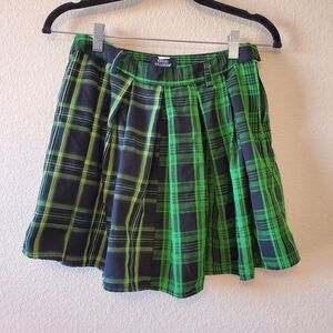 Hot Topic Social Collision Green & Black Plaid Pleated Skirt